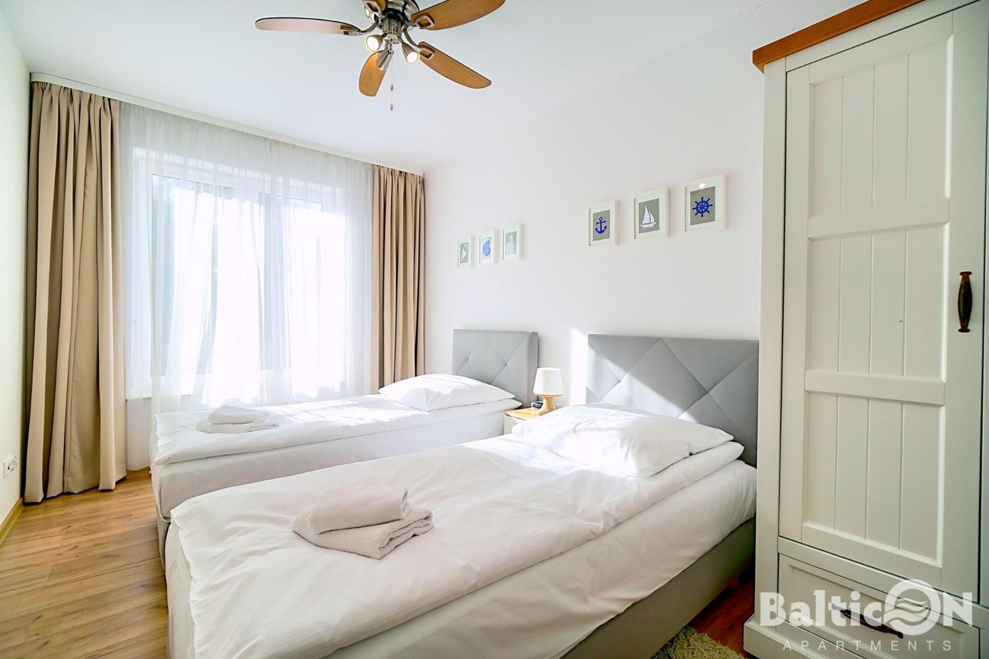 Apartamenty Balticon Polanki - Sauna, Fitness Inclusive - Basen Latem, Pool Im Sommer Kołobrzeg Rom bilde