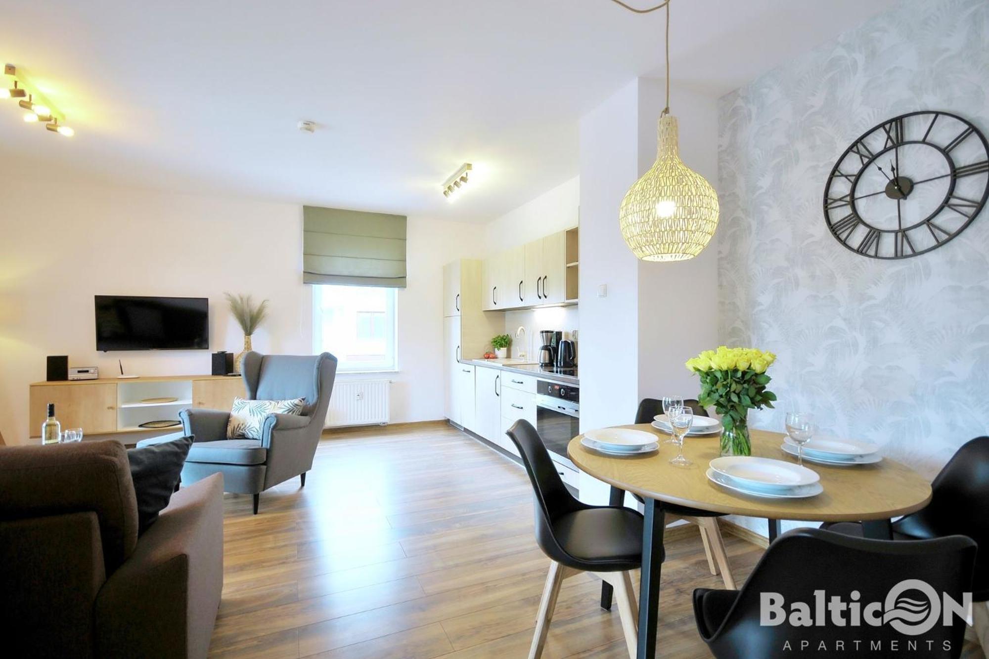 Apartamenty Balticon Polanki - Sauna, Fitness Inclusive - Basen Latem, Pool Im Sommer Kołobrzeg Rom bilde