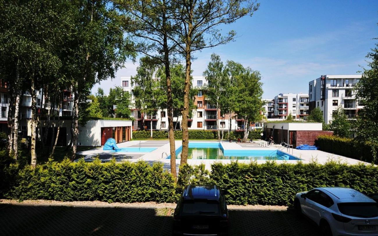 Apartamenty Balticon Polanki - Sauna, Fitness Inclusive - Basen Latem, Pool Im Sommer Kołobrzeg Rom bilde