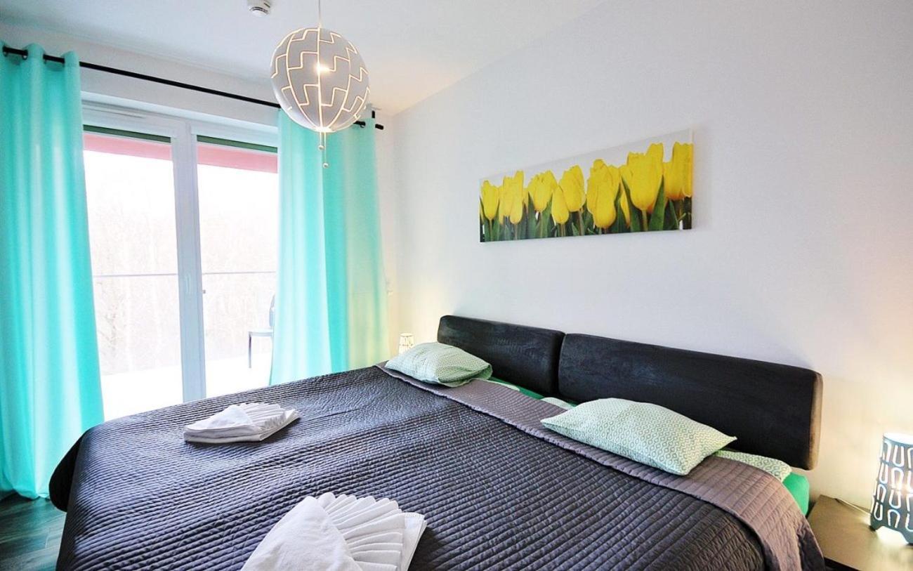 Apartamenty Balticon Polanki - Sauna, Fitness Inclusive - Basen Latem, Pool Im Sommer Kołobrzeg Rom bilde